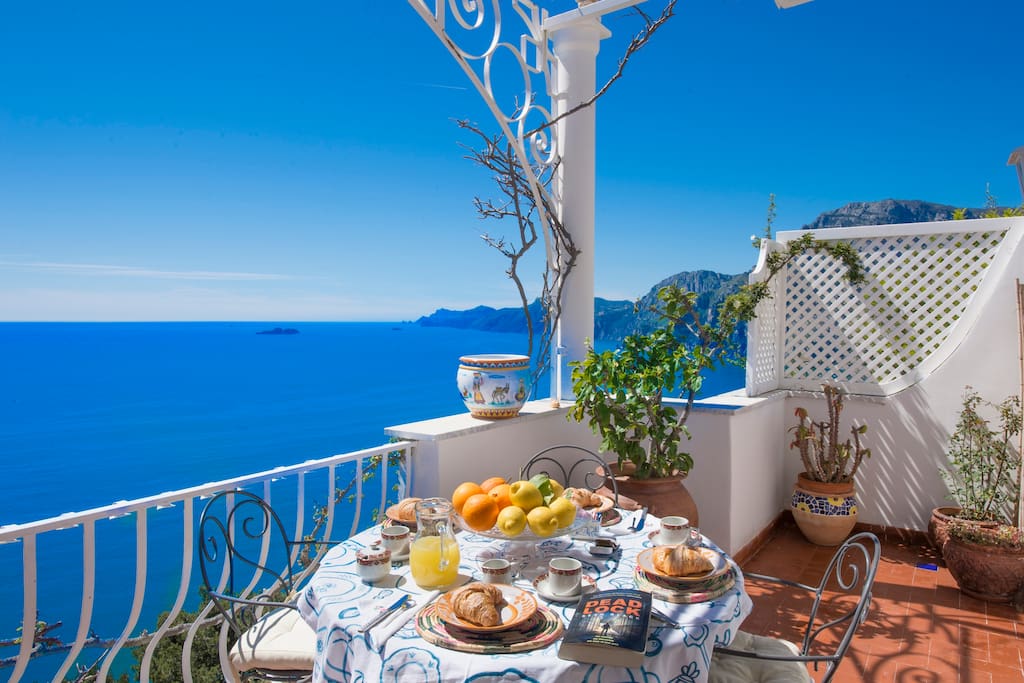 The terrace in front of the kitchen
