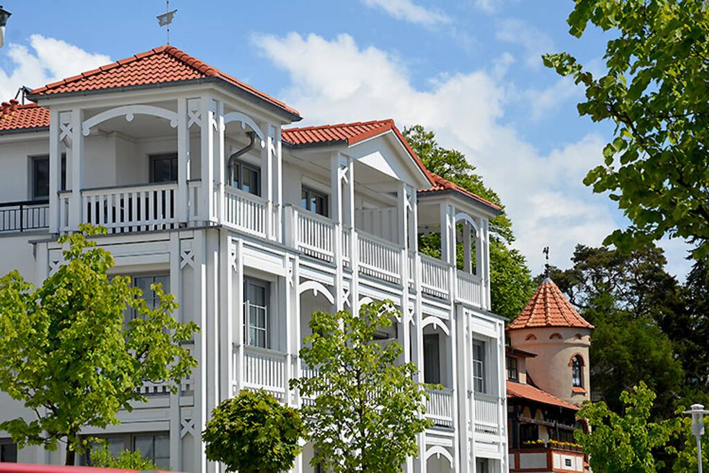 Die Außenansicht der Villa Annika im Ostseebad Sellin auf Rügen.