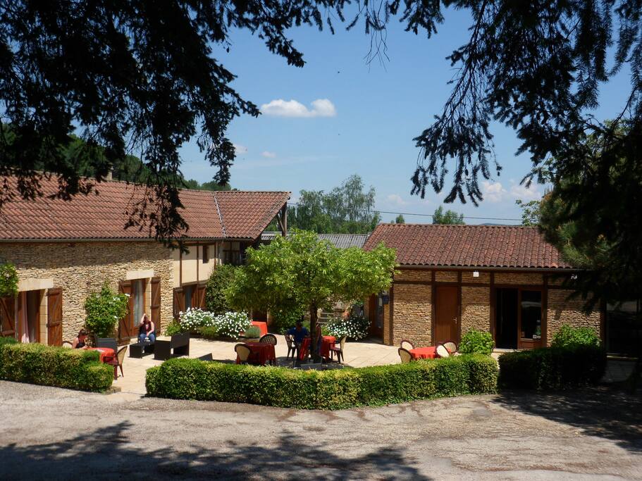 Terrasse avec accès chambre