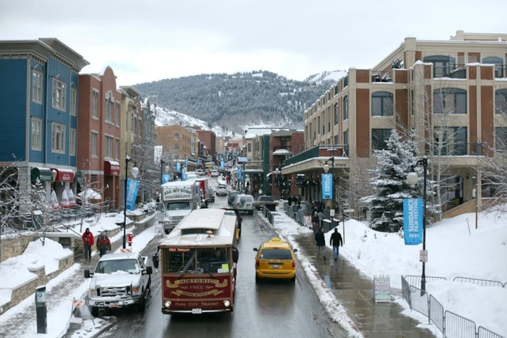Lower Main street area and town lift plaza just south of our building. Walk to the Town lift, shops, restaurants and galleries. Best location in Park City