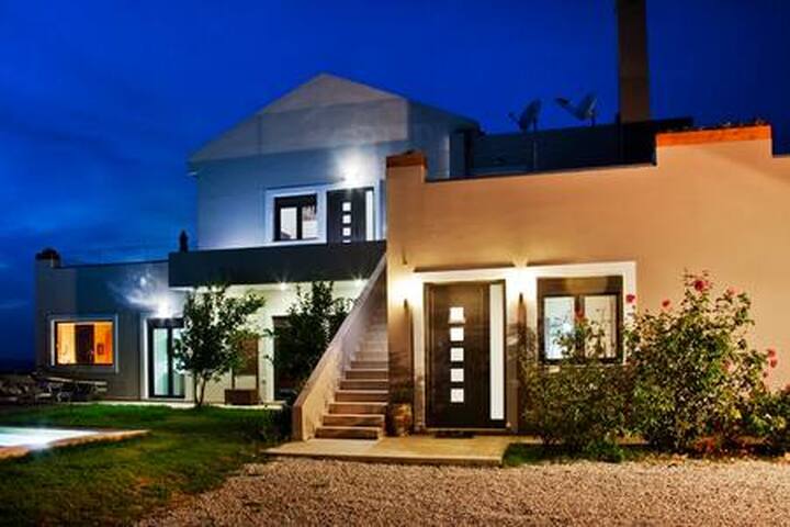 Villa lofos 330sqm, full view, private heated pool gallery image 2