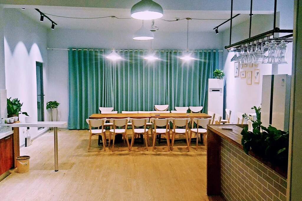 超大的厨房,来海边做一顿海鲜大餐吧!