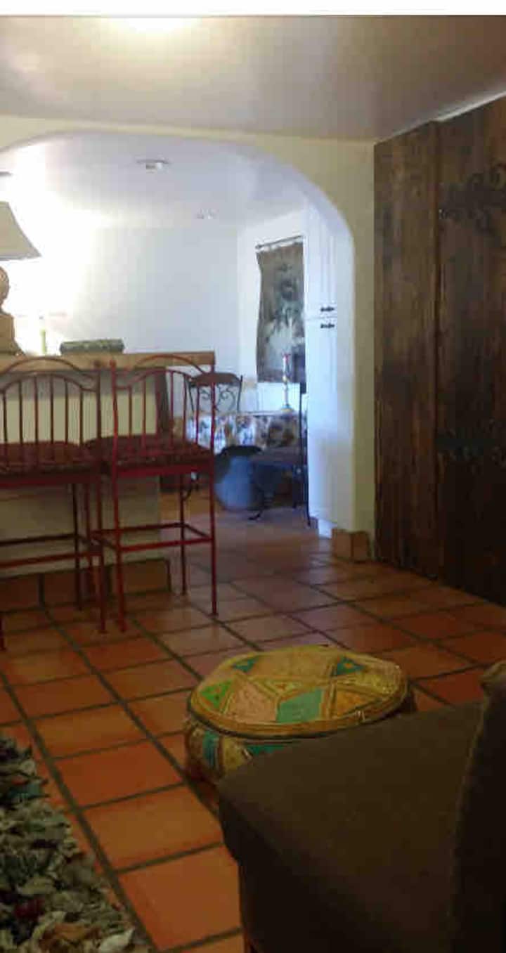 San Diego Casita 1/2 Bedrooms $35 More - Vista, CA