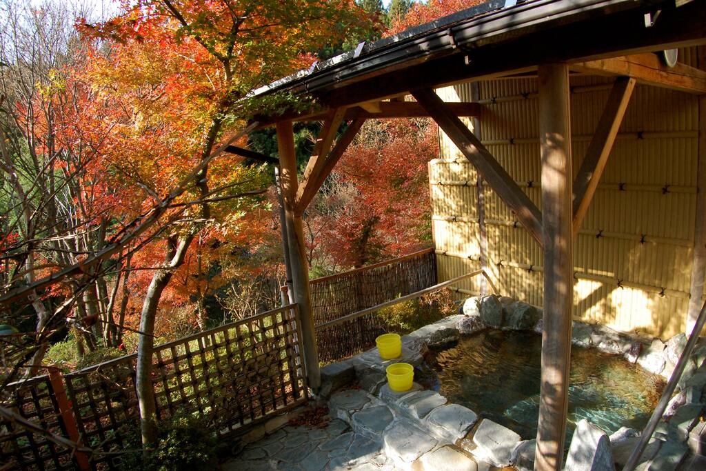 Open-air bath