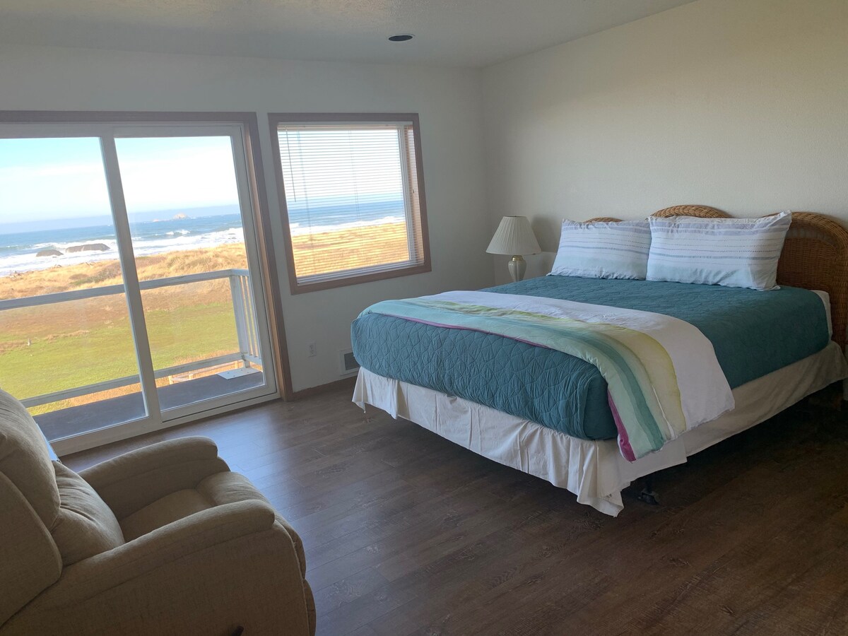 卧室4加大双人床