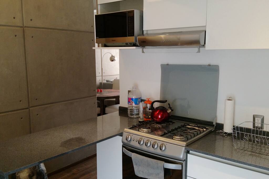 Full Kitchen