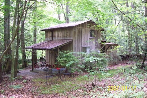 Honeymoon Woods Cabin Sanitized, secluded, private