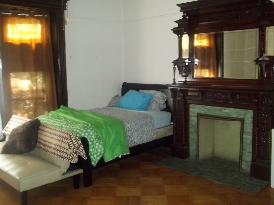 full size bed with sleeper couch
