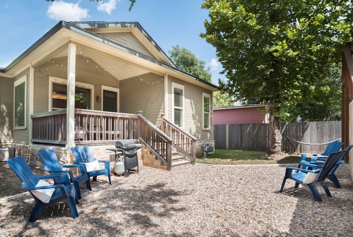 Modern Bungalow + Guest House in East Downtown