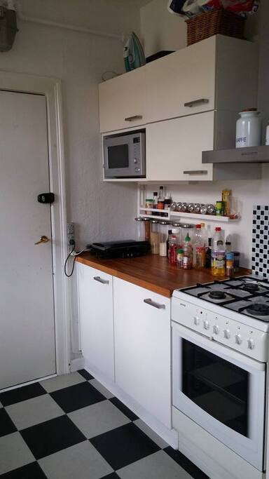 perfectly equipped kitchen