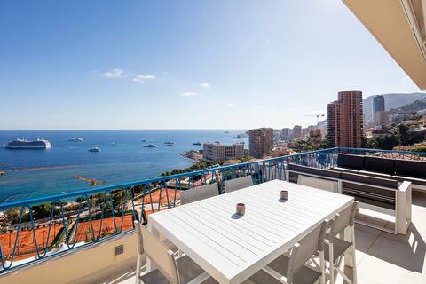 Monaco Dreamview, 3-Bedroom Duplex Penthouse