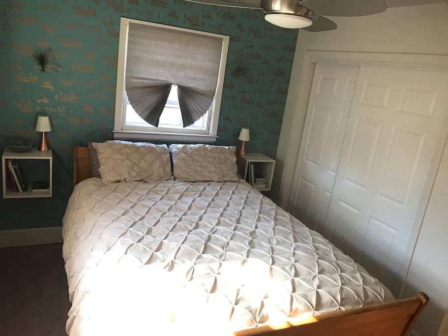Very comfortable queen bed with down Duvet. Plenty of closet space.
