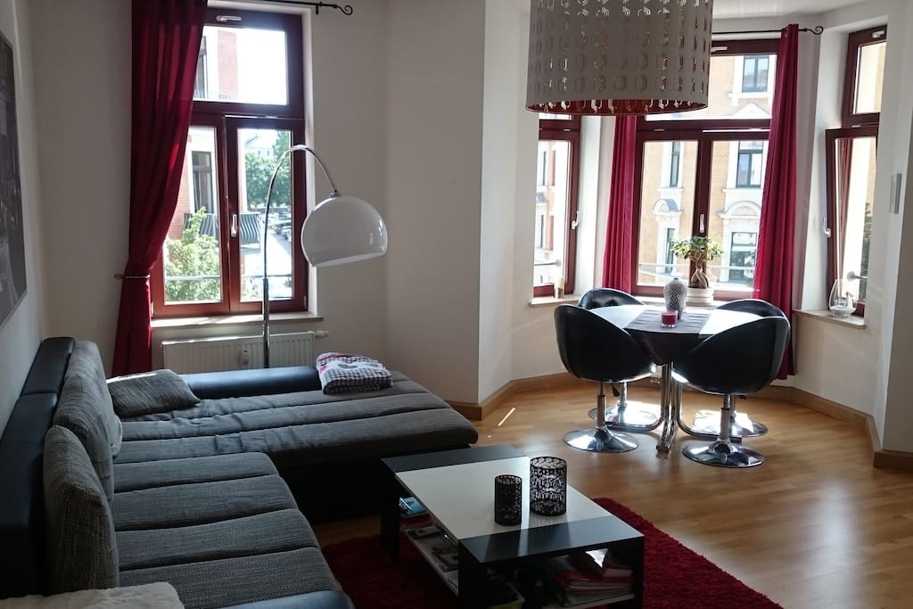 Wohnzimmer (living room)