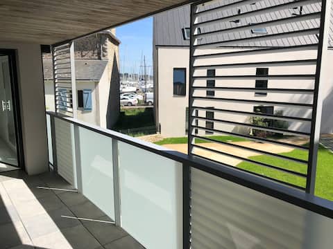 Bright new 2-bedroom apartment with terrace