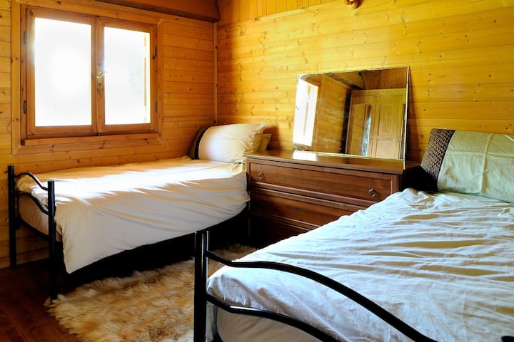 2nd bedroom - Can also be configured with double bed