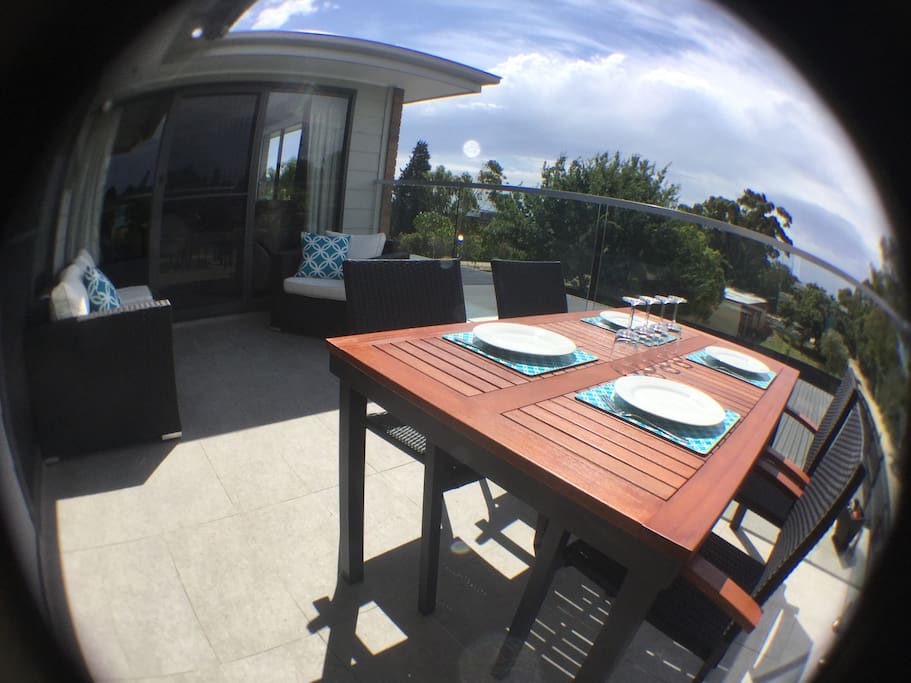 Enjoy breakfast and dinner in the sunshine