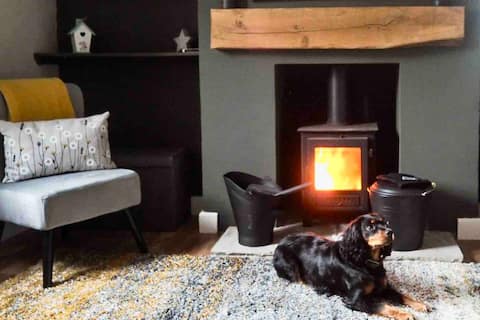 Large Cottage ★ Beach ★ Pubs/Shops ★ Netflix ★ BBQ