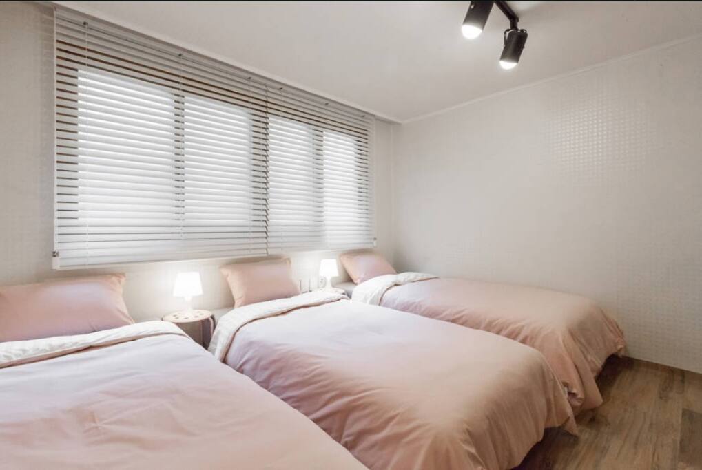 Place #202 : bedroom 1