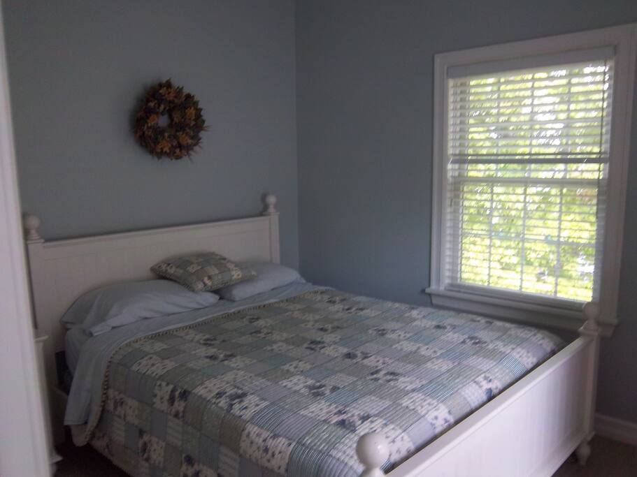 Beautiful waterfront home on Keuka Lake Houses for Rent in Penn Yan