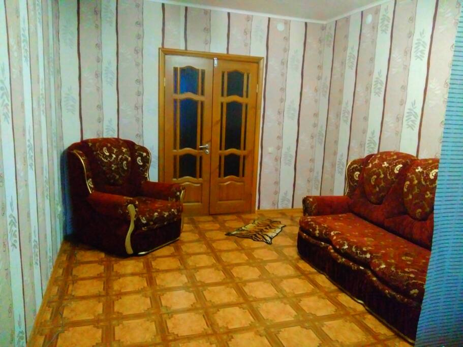 Комната -диван двух местный