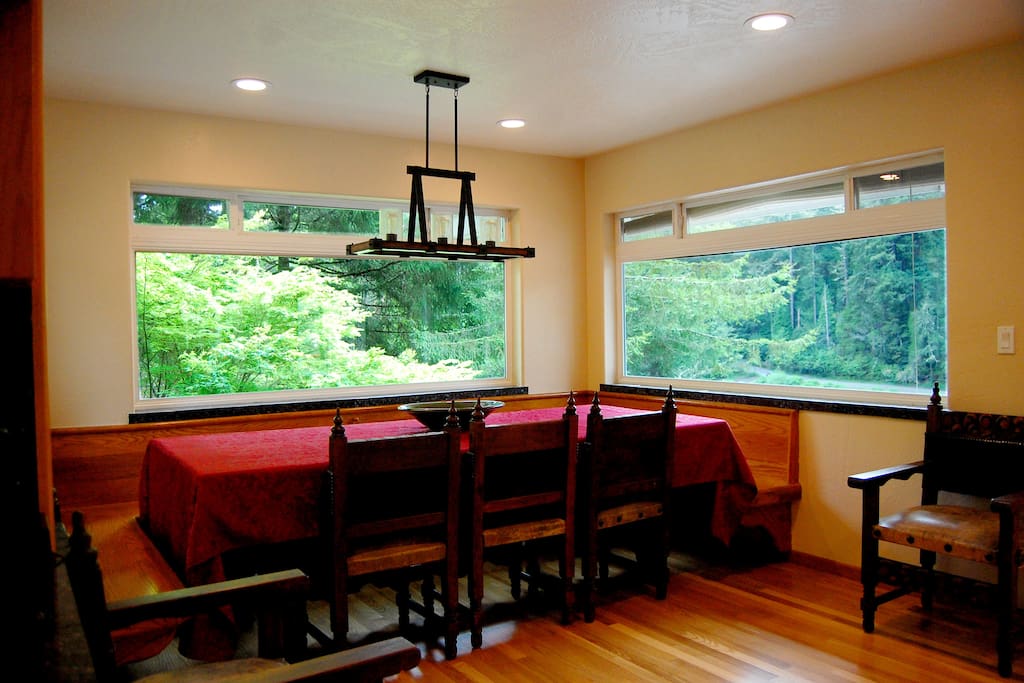 Seating for 12 for any meal