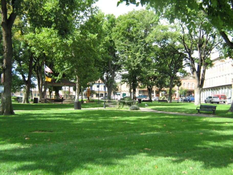 Old Town Plaza