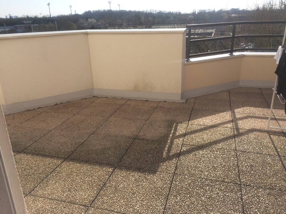 Grande terrasse de 20m2 plein sud sans aucun vis à vis et très calme