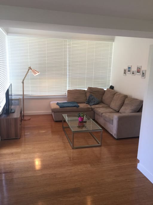 Ample space with a comfortable couch, ADSL 2+ and TV