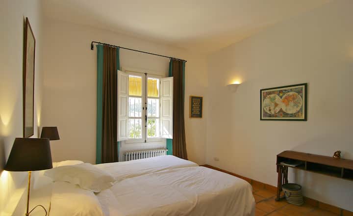 საძინებელი 1