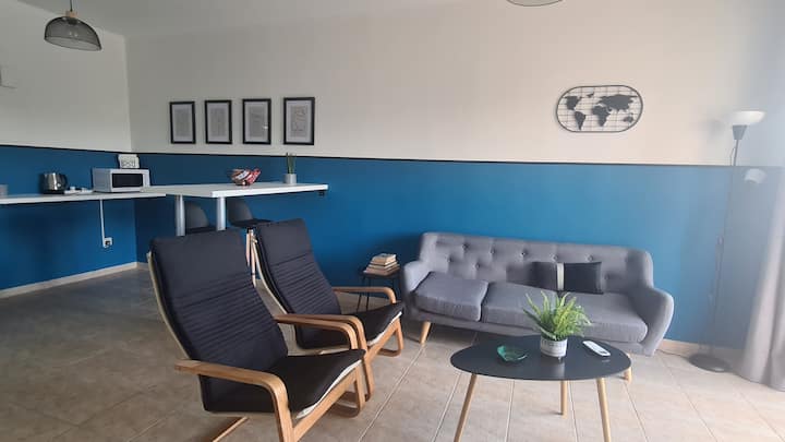 Estéa • Basel's Sea View Apartment - Kings Gardens - Pafos