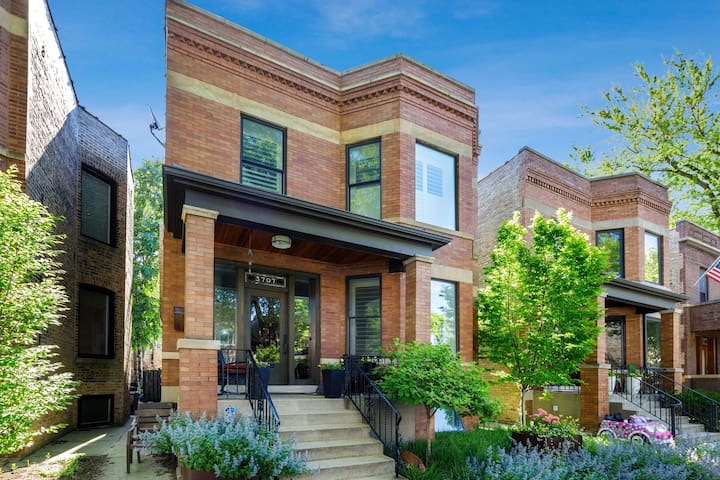 Gorgeous Home near Wrigley Field
