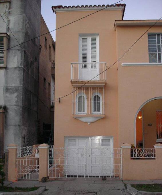 Private room side entrance