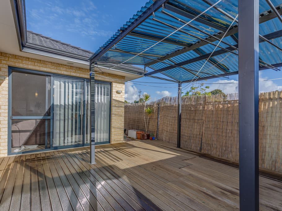 Courtyard with decking