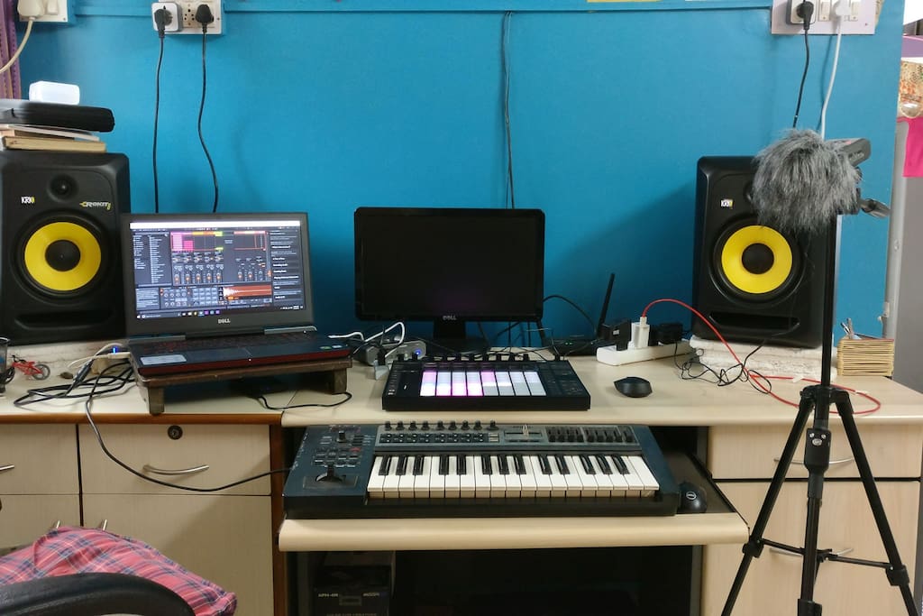 Bedroom Studio