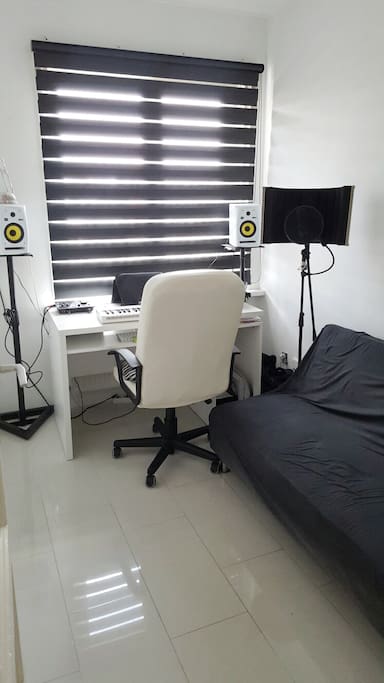Smaller room (stuff will be cleared out)