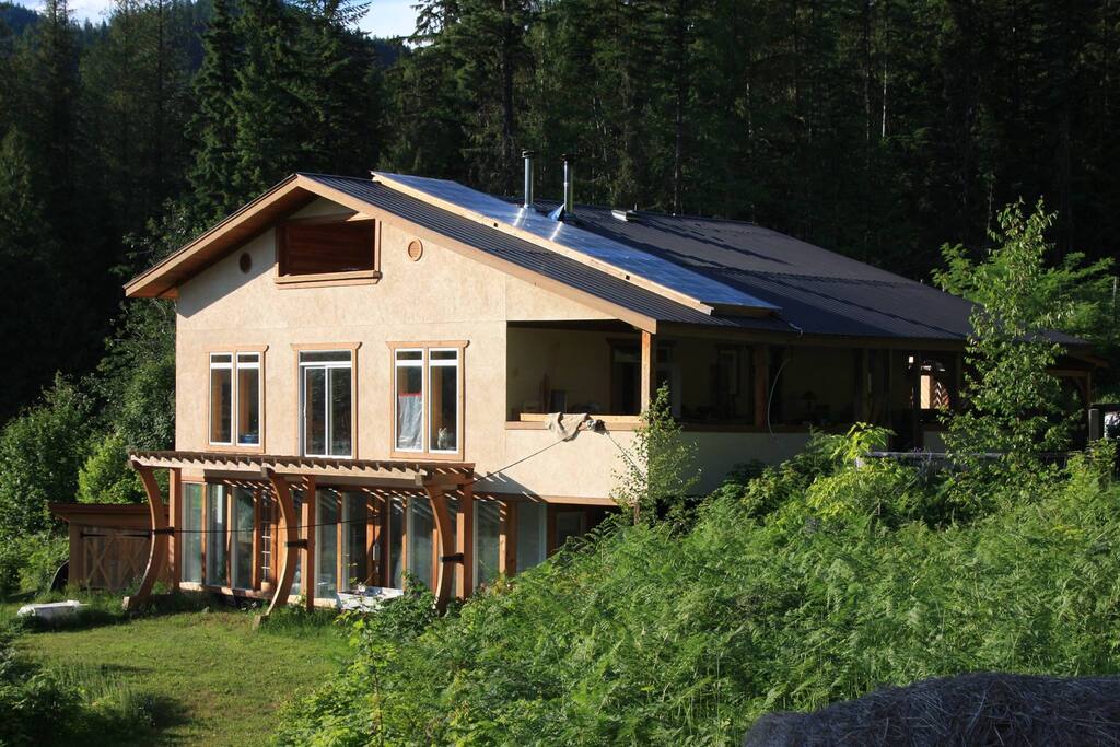 Great Sun exposure at the front of the house