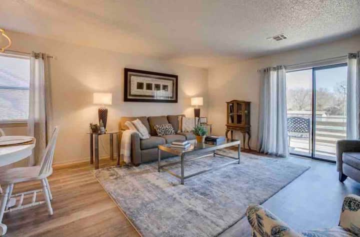 Newly Remodeled-bella Vista Cozy Golf Getaway - ビーバー湖, AR