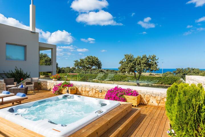 Full Privacy Family Villa Victoria! gallery image 5