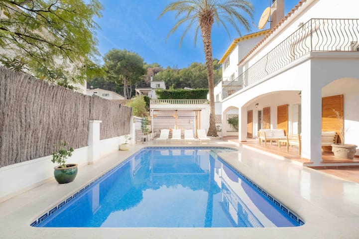 Palmera Group managed Airbnb listing 1