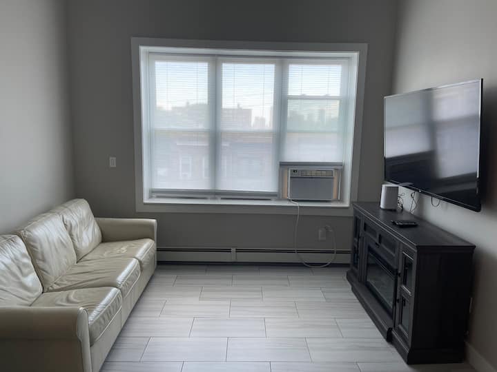 Cozy  1br Retreat | 20 Mins To Nyc! - Union City, NJ