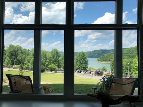 Serenity Suite, Lakefront
