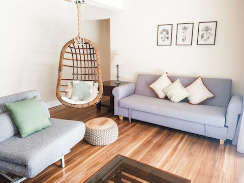 Successful Airbnb property: Exquisite Country Homestead w/ pool on 100 acres in Cessnock City Council