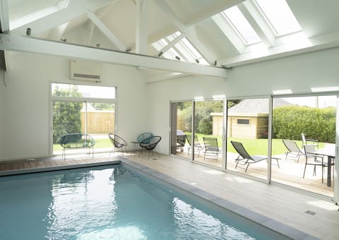 Architect-designed villa with indoor pool