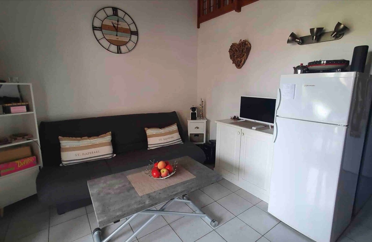 Annonce Airbnb populaire: Pleasant pavilion with pool and beach 550 m away à Vendres