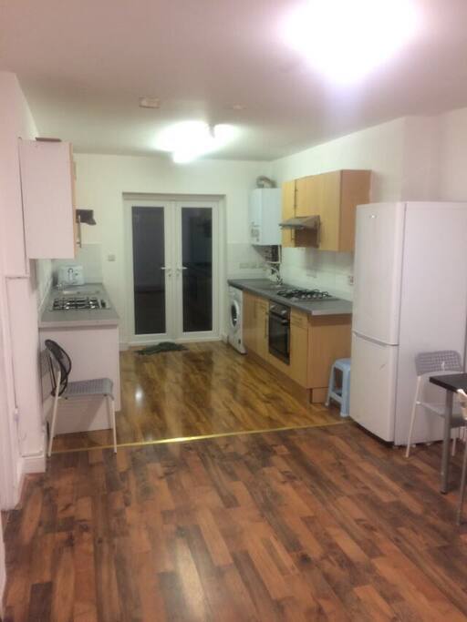 Kitchen & Diner