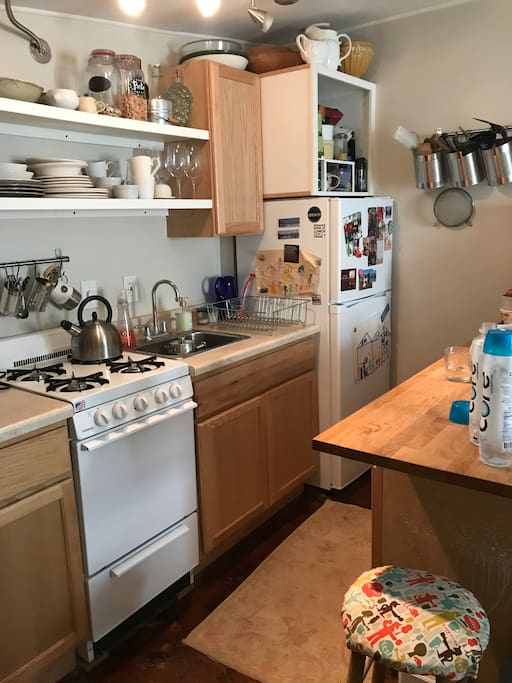 Full kitchen