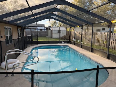 3BD3bath house w/heated Pool & entertainment space