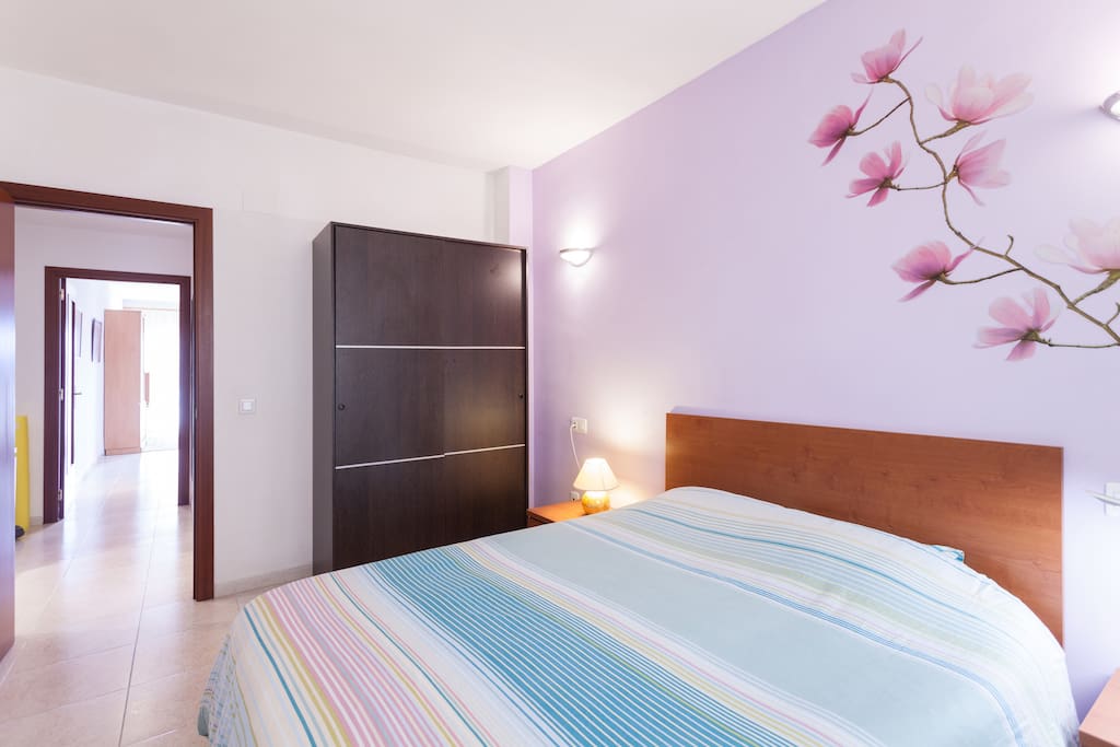 Dormitorio doble amplio