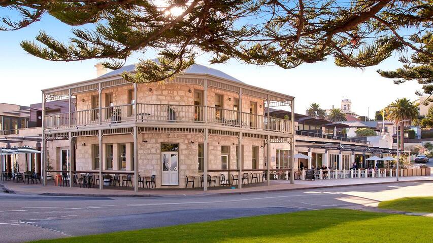 Koonya Sur Mer – *Book Now! Linen Included!