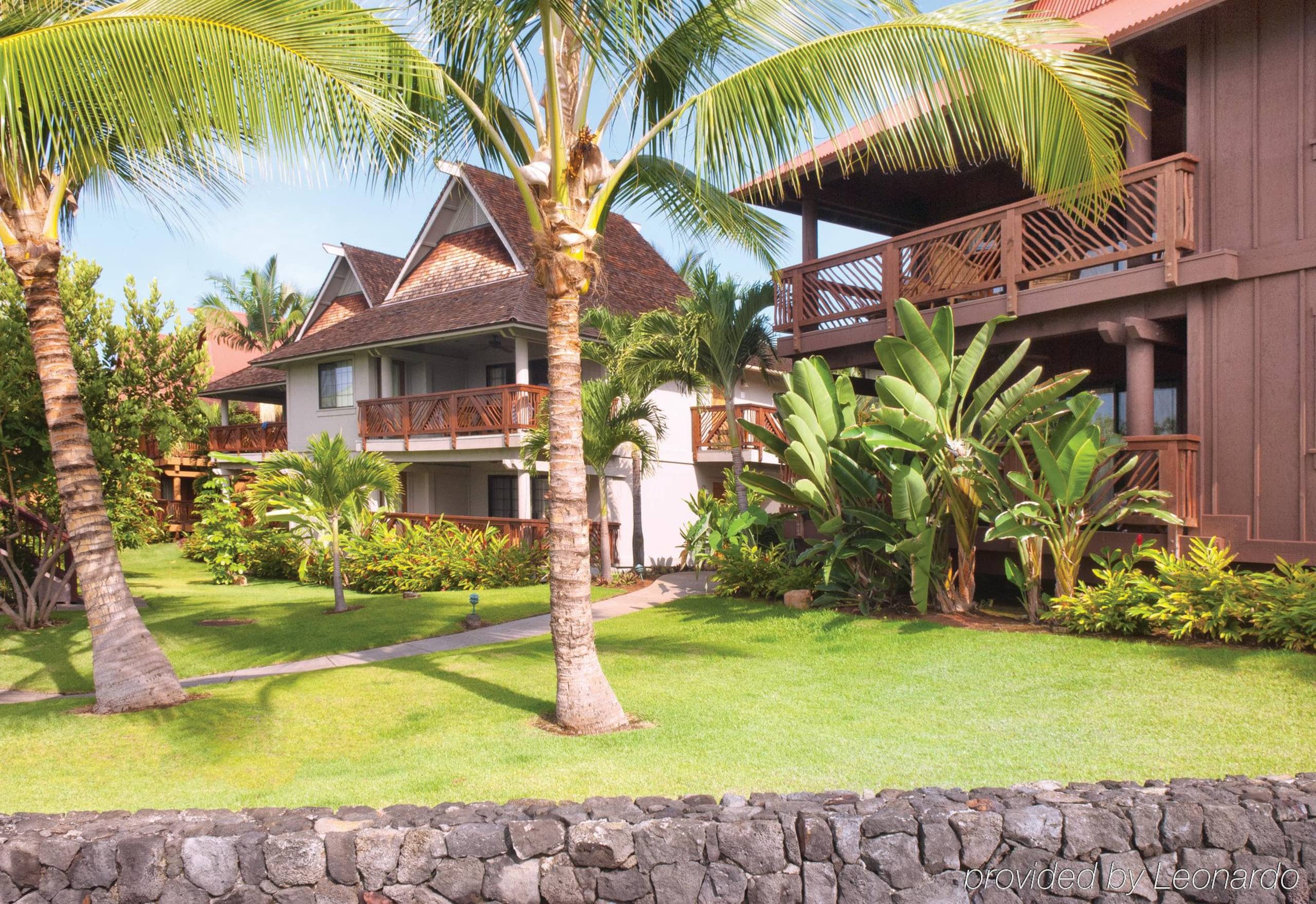 Condo in Kailua-Kona · ★4.9 · 2 bedrooms · 2 beds · 2 baths - Image 2